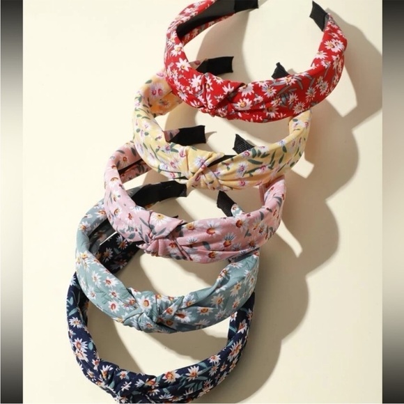 Boho Knotted Floral Headband - Picture 5 of 6